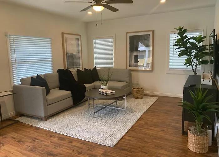 Huntington Highlight - Pool, Patio, Close To Beach