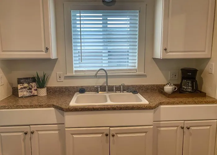 Huntington Highlight - Pool, Patio, Close To Beach