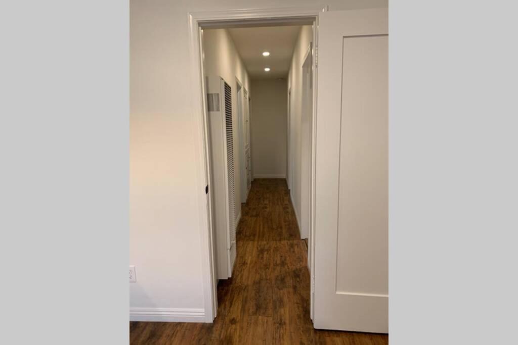 Huntington Highlight - Pool, Patio, Close To *